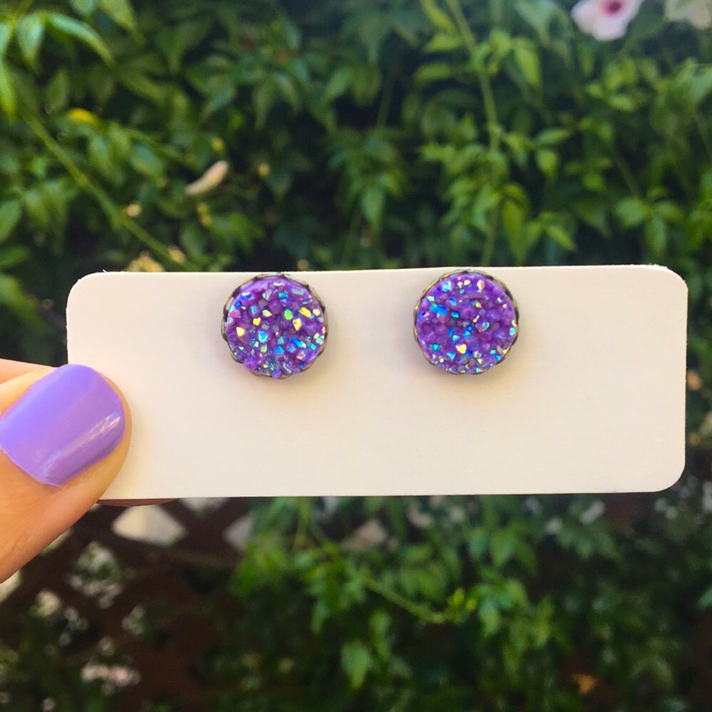 Iridescent Lilac Aurora Borealis Druzy + Antique Brass Filigree Earrings - Picture 3 of 9
